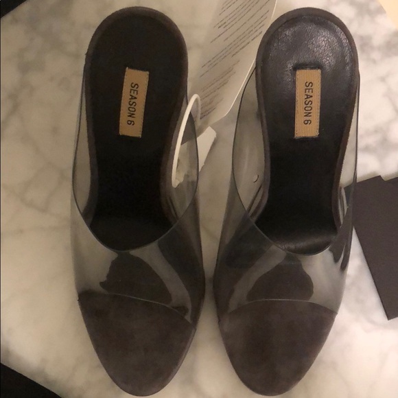 YEEZY
Season 6 PVC Mules
110MMSMOKE
Made in Italy - Picture 3 of 9